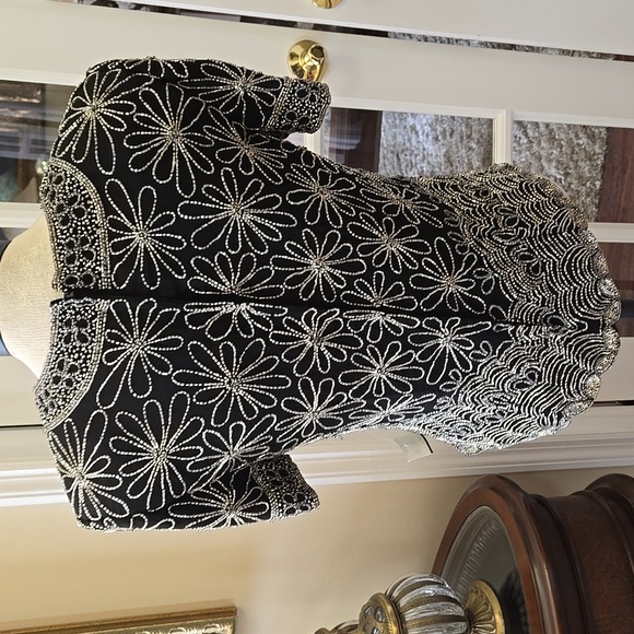 Papell Boutique Silk Black White Beaded Embellish Top Round Neck Short Slv M NEW - Picture 5 of 9